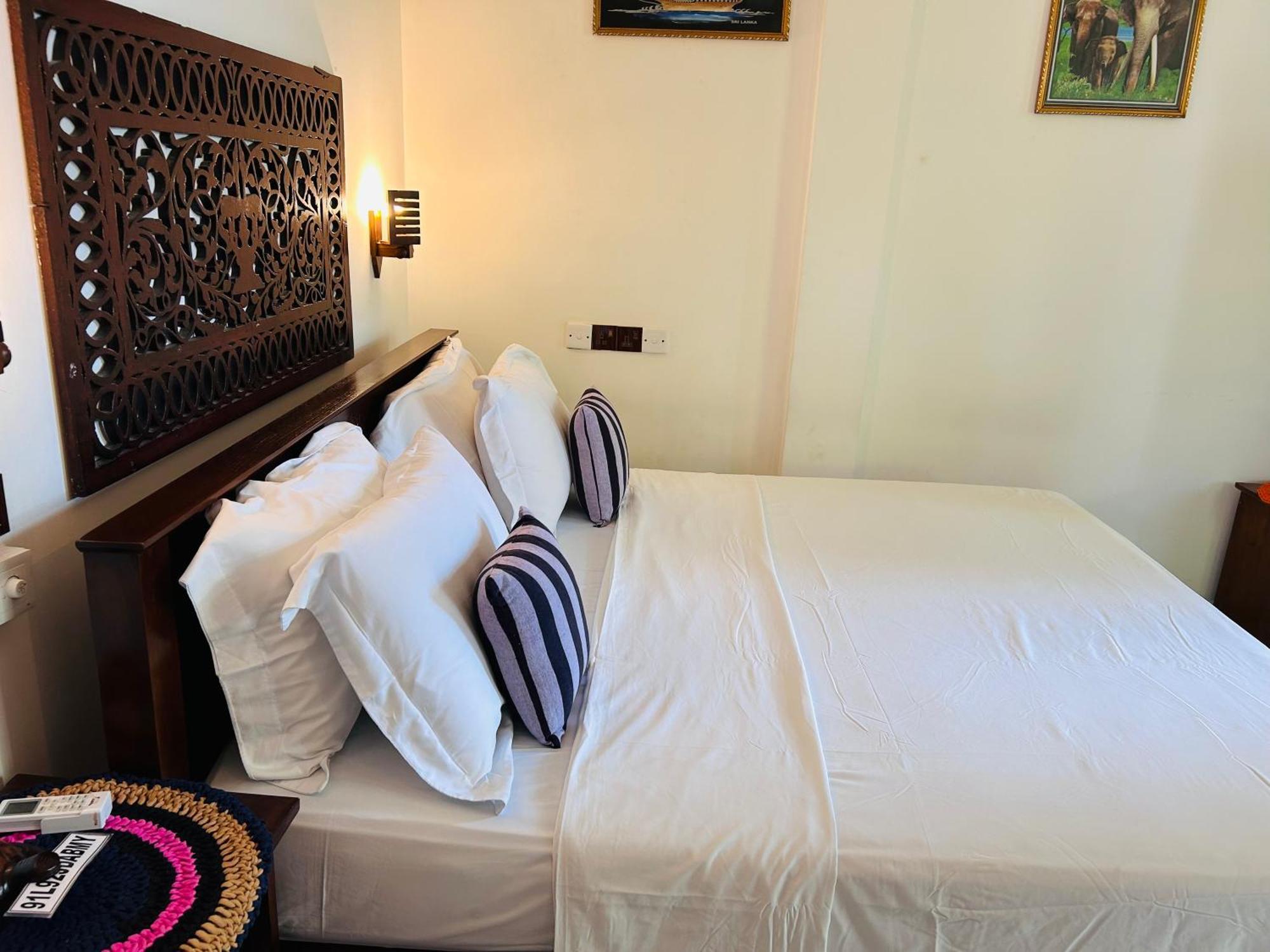 Shadow Surf Bay Hotel Tangalle Eksteriør billede