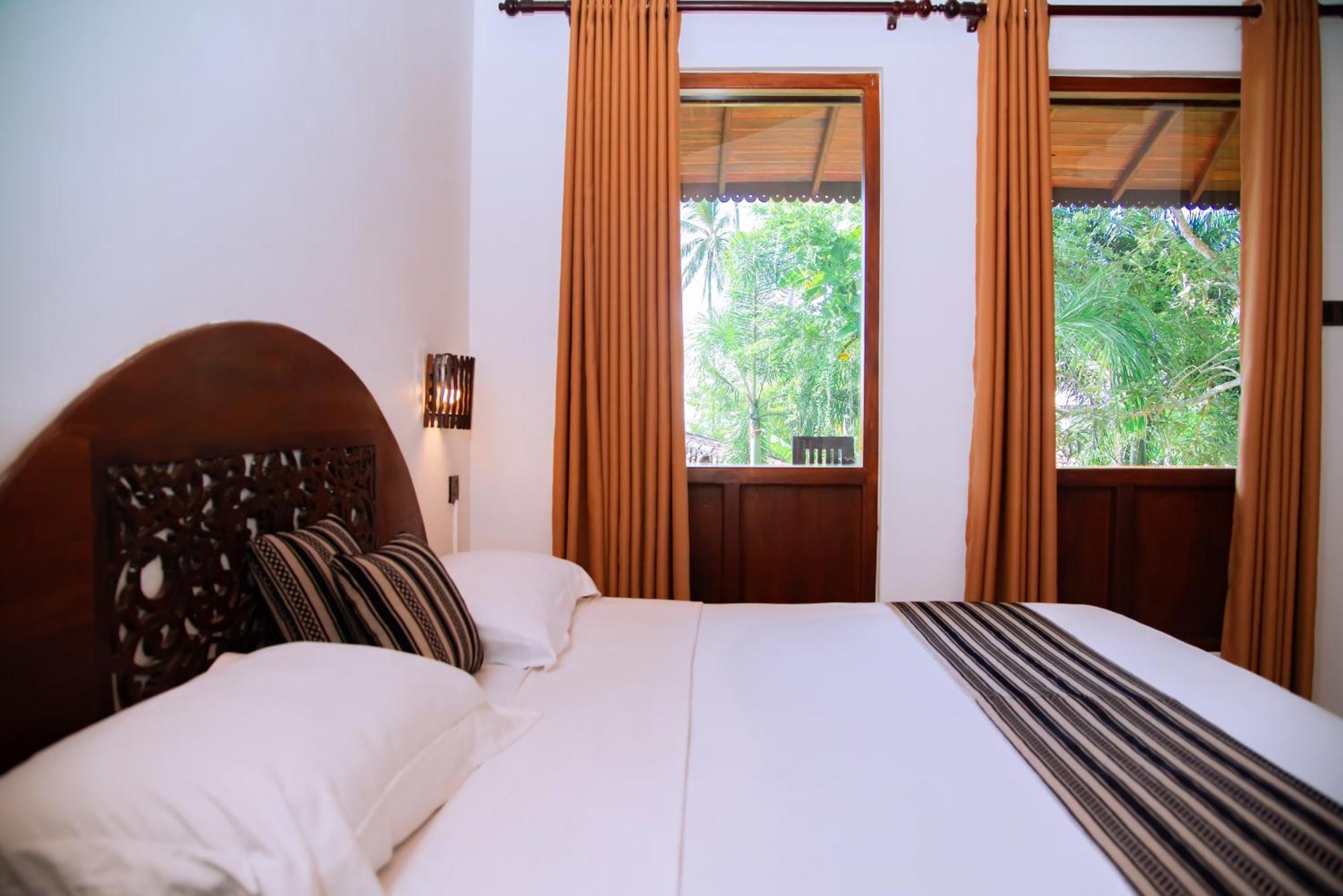 Shadow Surf Bay Hotel Tangalle Eksteriør billede