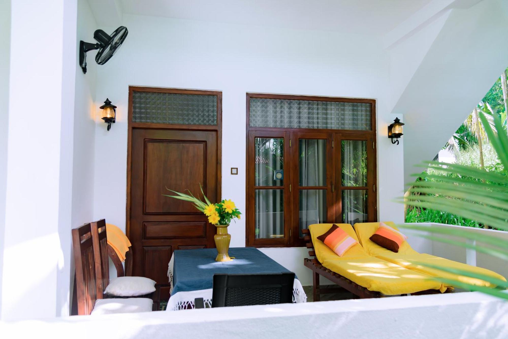Shadow Surf Bay Hotel Tangalle Eksteriør billede